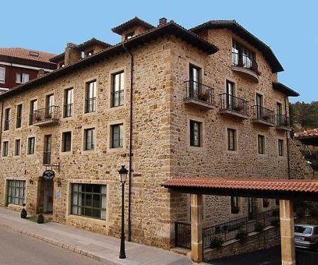 Hotel Villa De Cabrales Arenas De Cabrales Eksteriør billede